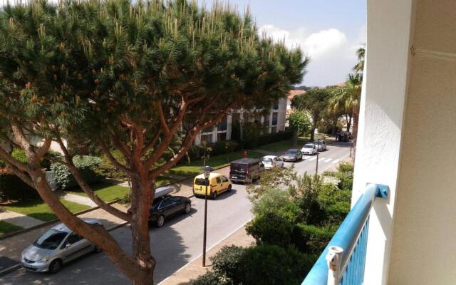 Appartement Le Lavandou, 2 pièces, 4 personnes - FR-1-308-92