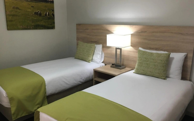 Quality Inn Carriage House
