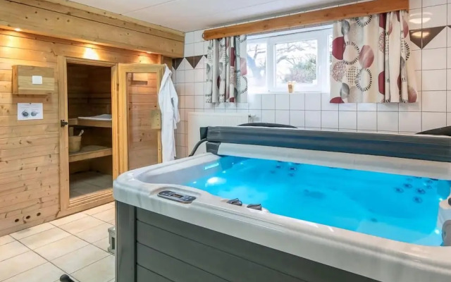 Luxurious Villa in Vielsalm With Swimming Pool