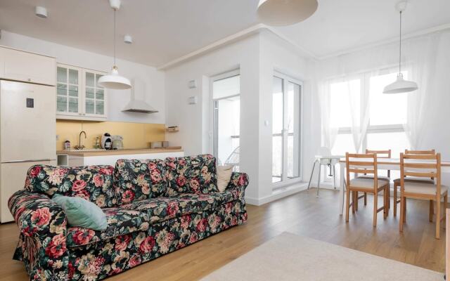 Rozlogi Sunny Apartment