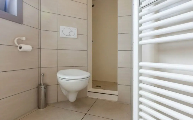 Farmhouse in Vleteren for Eight Person