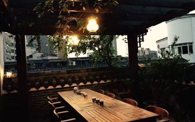 Chuan Jia Courtyard Hotel