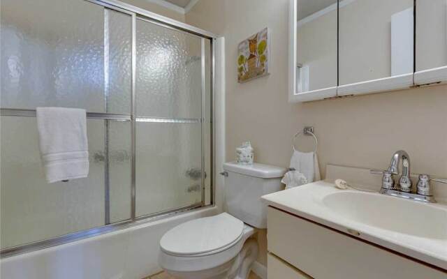 Bear View Chalet Three Bedroom Cabin