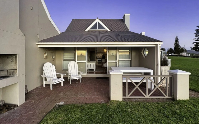 Seehuisie, Langebaan 6-Sleeper