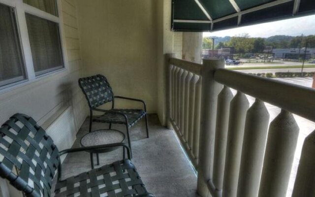 Lodge at Five Oaks Pigeon Forge - Sevierville