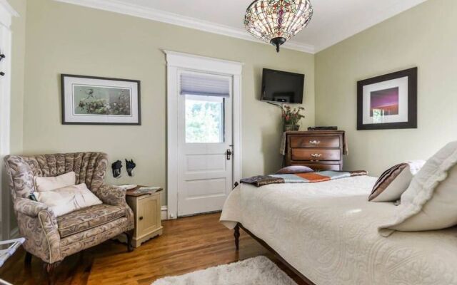 At Home B&B at Rose Manor by Elevate Rooms