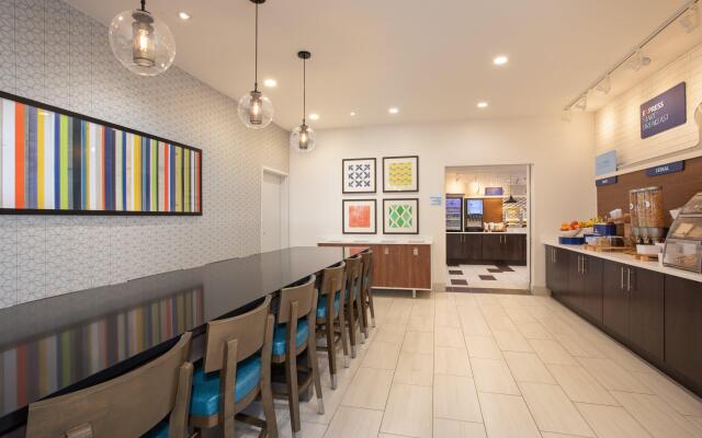 Holiday Inn Express Monterey-Cannery Row by IHG