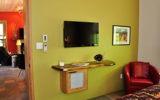 Taos Rio Eco Dwelling  Taos, New Mexico