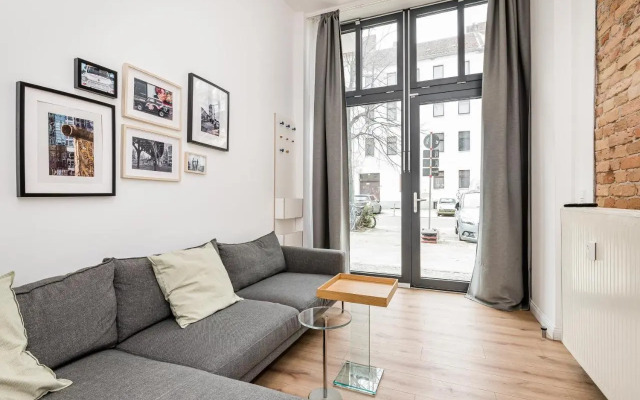 Stylish New Cube Loft II by Berlin-Wall-Apartments