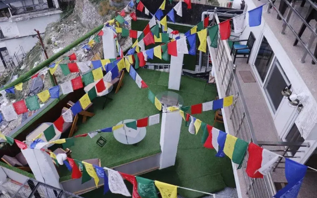 Mountain Retreat by 360 Degree