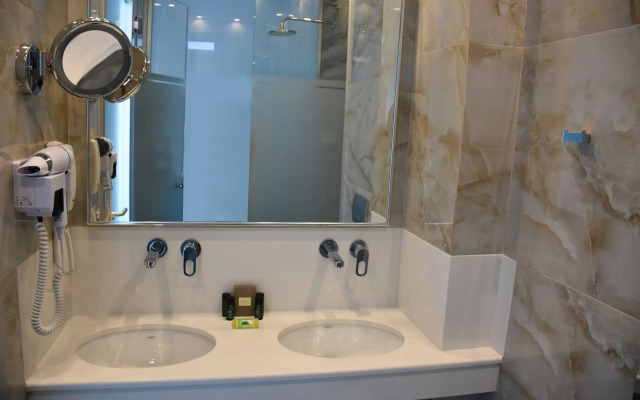 4 you Hotel