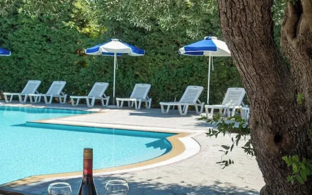 Triantafillas Suites