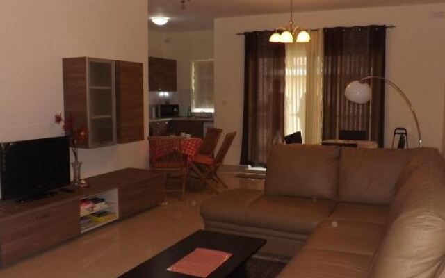 Garden View Apartment