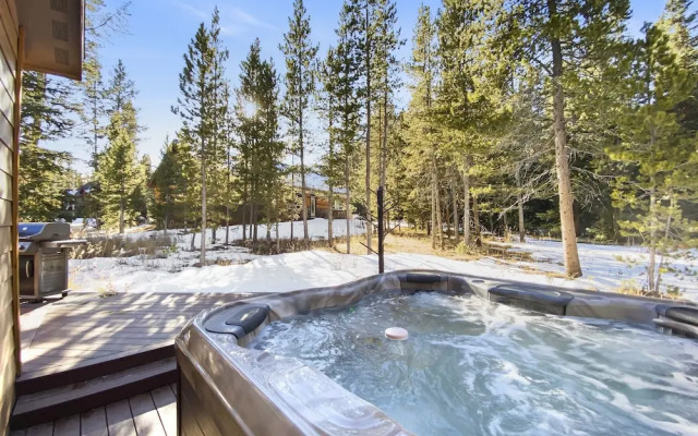 Skadi's Place 3 Bedroom Home by Redawning