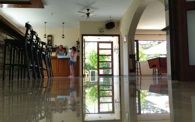 Mastorakis Hotel And Studios