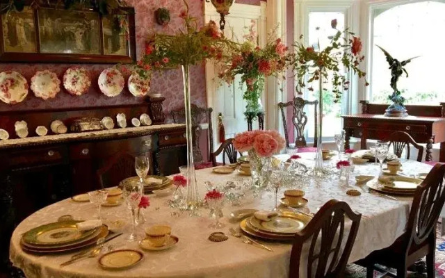 Baert Baron Mansion Bed & Breakfast