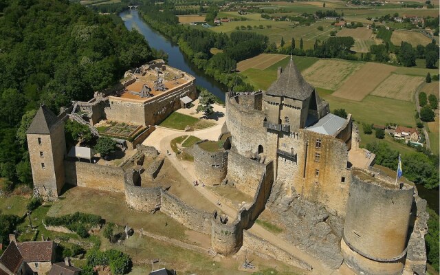 Secluded holiday home with a dishwasher, not far from Sarlat