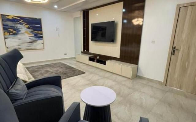 4 bedroom apartment available osapa