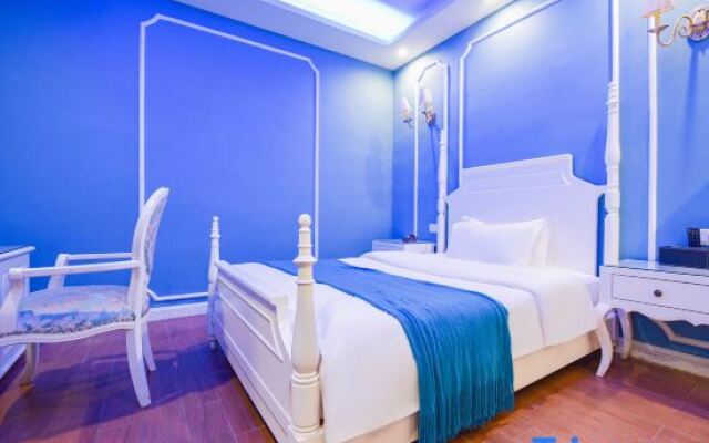 HIGIRLHOTEL