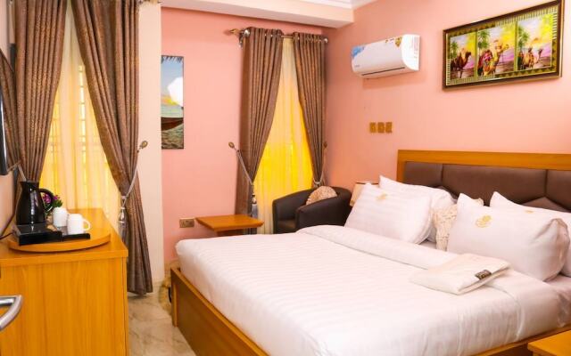 Madaki's Executive Suites