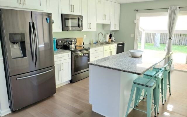 Floridays Vacation Home with Pool near to beach by RedAwning