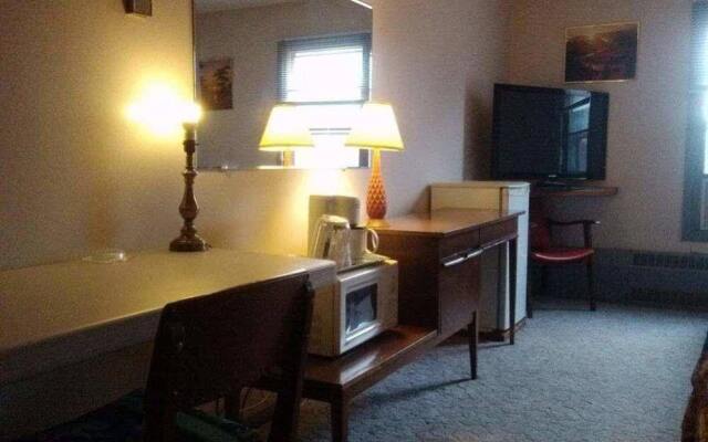 Bow Manor Motor Hotel