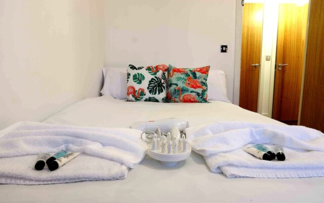 Fiveways City View Apartment