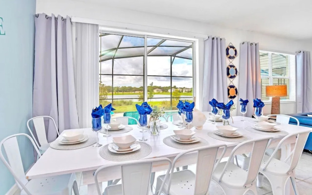 16 Guest Lakefront Home w Pool BBQ