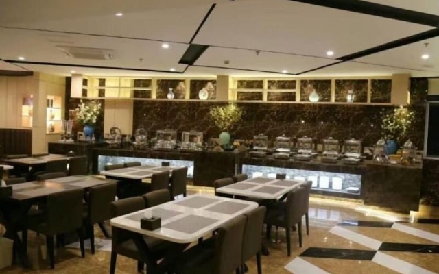 GreenTree Inn Yangzhou Gaoyou Municipal Government Business Hotel