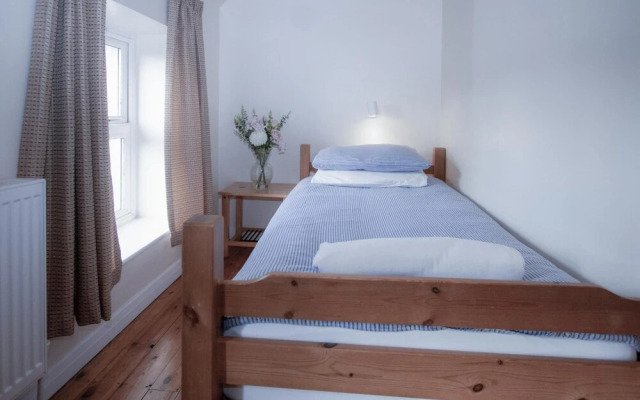 Bunk House - 4 Bedroom - Llangenith