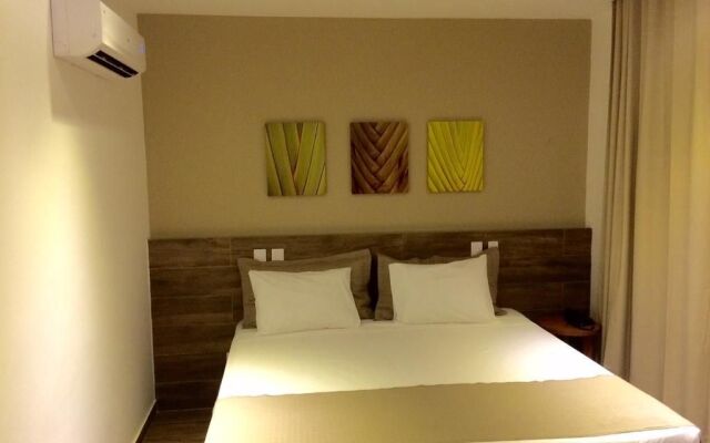 Ravenala Hotel