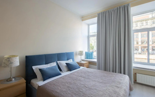 Апартаменты на набережной реки Мойки