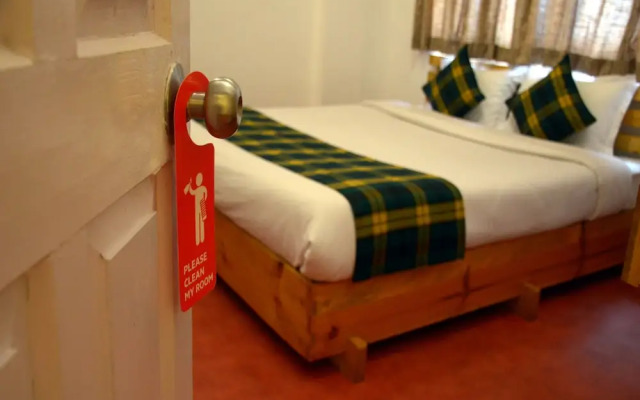 OYO 5034 Living Roof