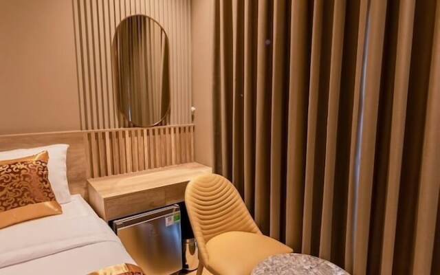My My Hotel 2