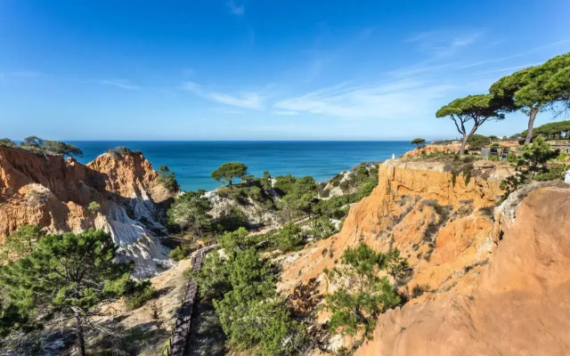 Pine Cliffs Gardens Hotel