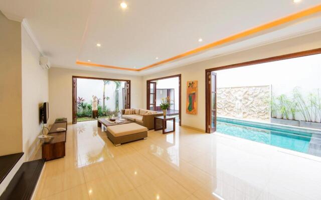 White Lotus Villas