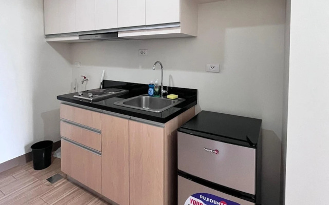 Room-minimalist Studio in Saint Dominiqu