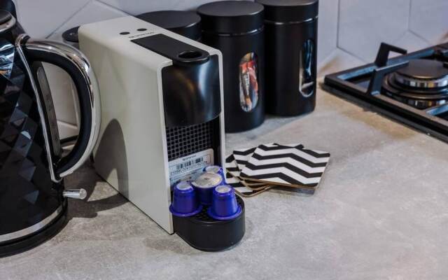 Host Apartments The Georgian Coach House 2