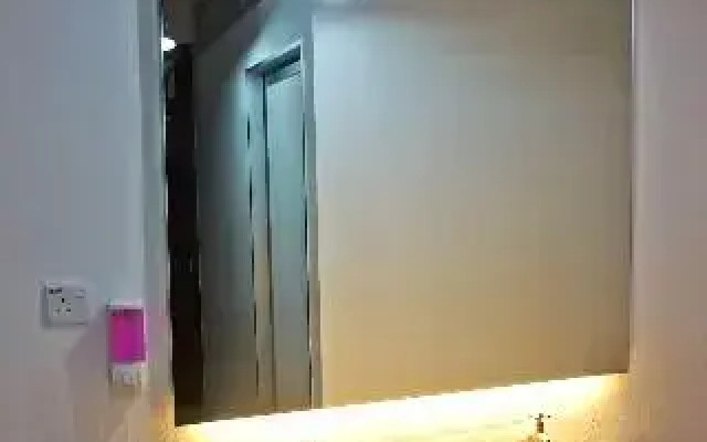 Roomies Penang Guesthouse