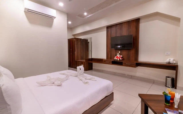 Savitri Resorts