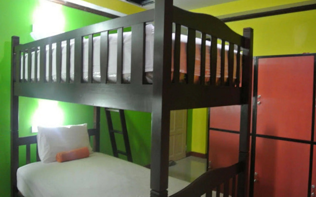 Silla Patong Hostel