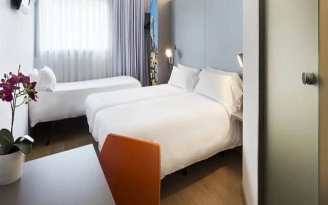 B&B Hotel Girona 2