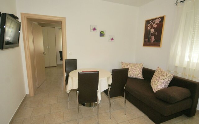 Homely Apartment In Trogir Near Beach