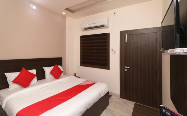 Hotel Royal Palace By OYO Rooms