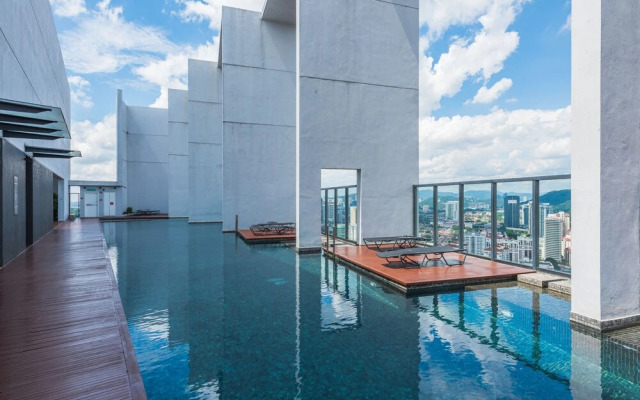 10Pax Magnificent View at The Hub SS2 PJ