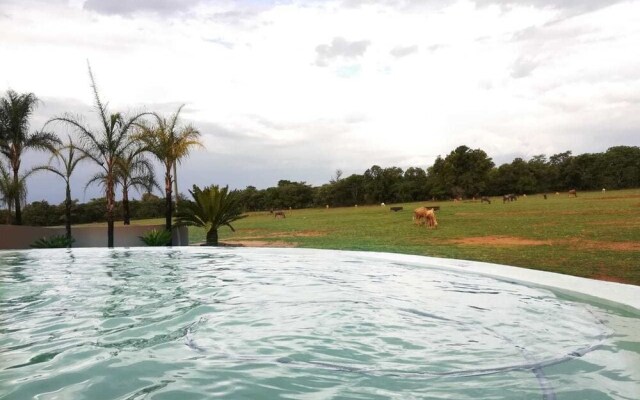 African Explorer Private Game Lodge