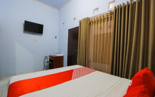 OYO 2453 Artha Graha Vip
