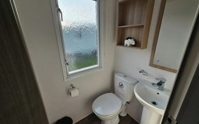 Angie 2 Bed Rhyl Robinhood