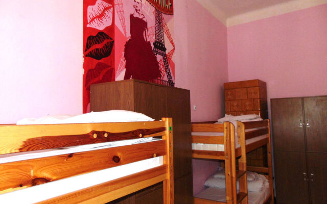 B Movie Hostel