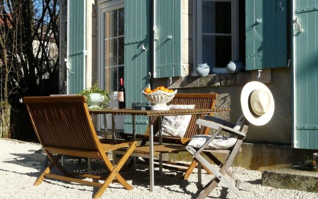 Pretty Holiday Home With Terrace, Garden, Barbecue, Veranda